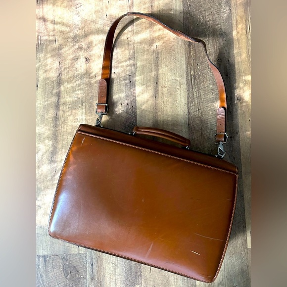 Messenger bag Leather.Jack Georges Vintage.A few flaws,see pics. - Picture 3 of 14